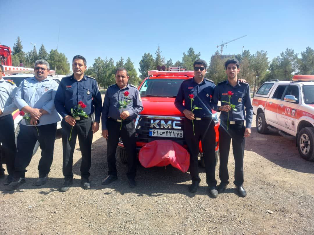 برگزاری مانور خودرویی آتش نشانی با حضور آتش نشانان منطقه